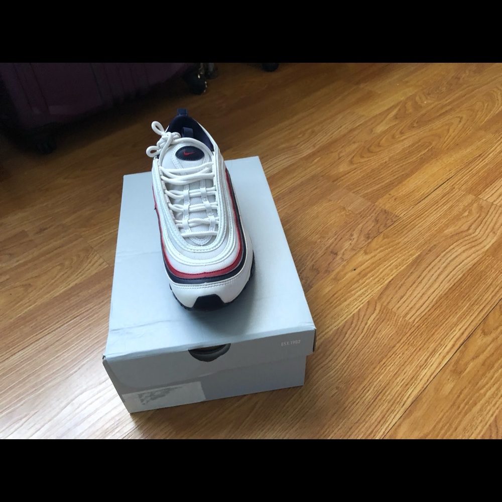 Rarely Worn Air Max ‘97 with Box SEND OFFERS